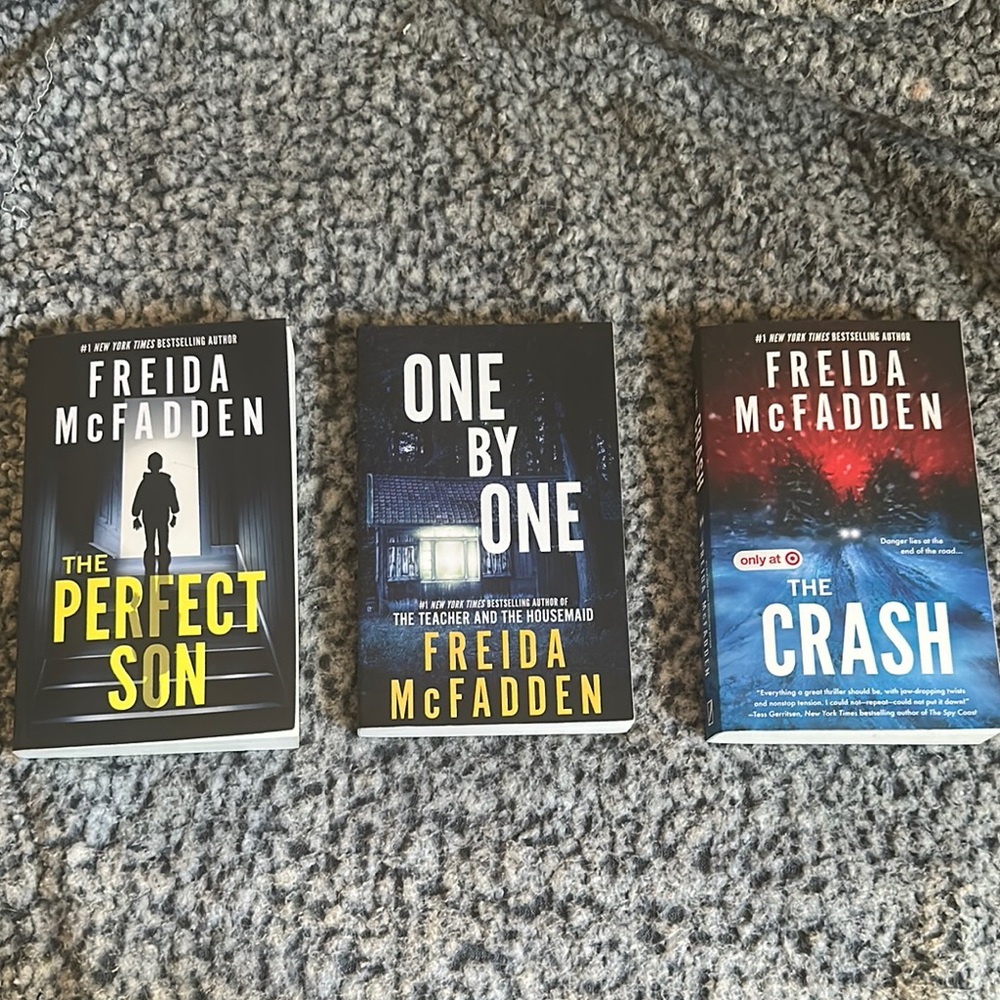 Freida McFadden Book Set
